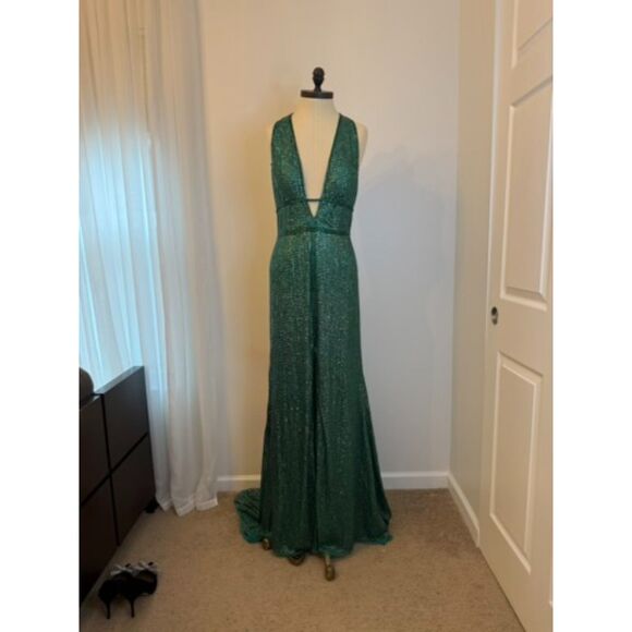 NWT Sherri Hill Emerald Green Beaded Gown - Picture 3 of 8